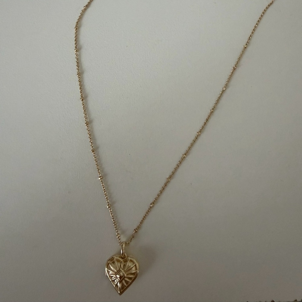 Gold Heart Pendant Necklace